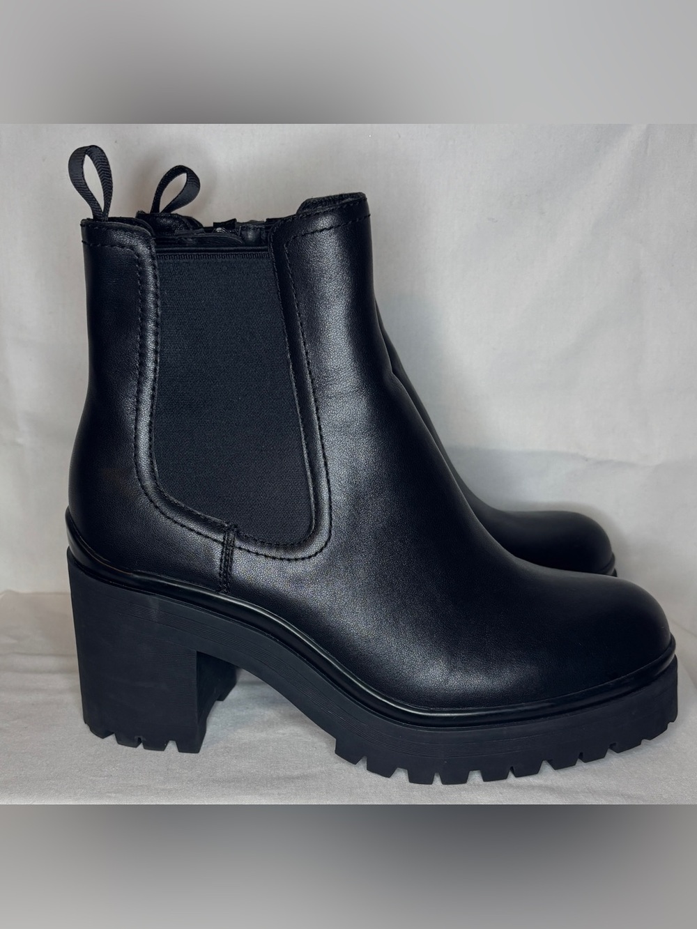 Jeffrey Campbell ESCOB Black Leather Lug Sole Chelsea Ankle Boots Women’s 7.5